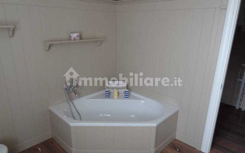 Villa unifamiliare viale Enrico Mattei, Centro, Guastalla — foto 15 di 41