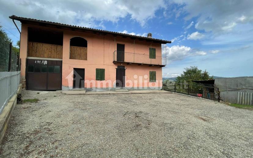 Cascina frazione Annunziata 96, La Morra — foto 6 di 22