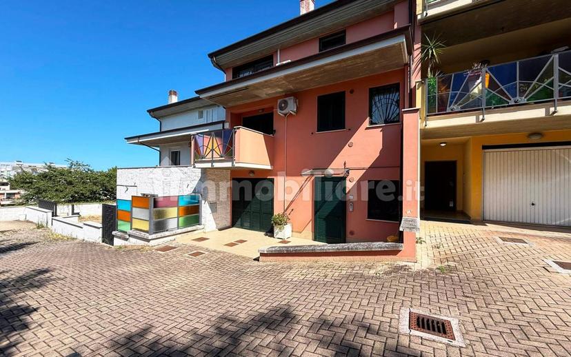 Villa a schiera Strada Colle di Mezzo, Colli Gesuiti, Pescara — foto 8 di 26