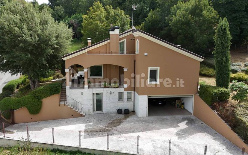 Villa unifamiliare via Filippo da Pietracuta 21, San Leo — foto 9 di 49
