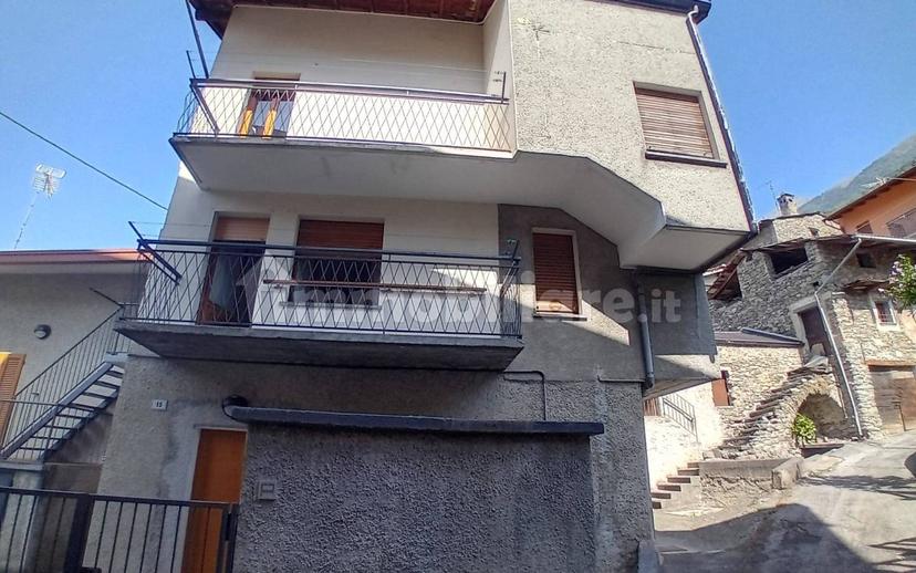 Villa a schiera piazza Pusterla, Centro, Mello — foto 15 di 84