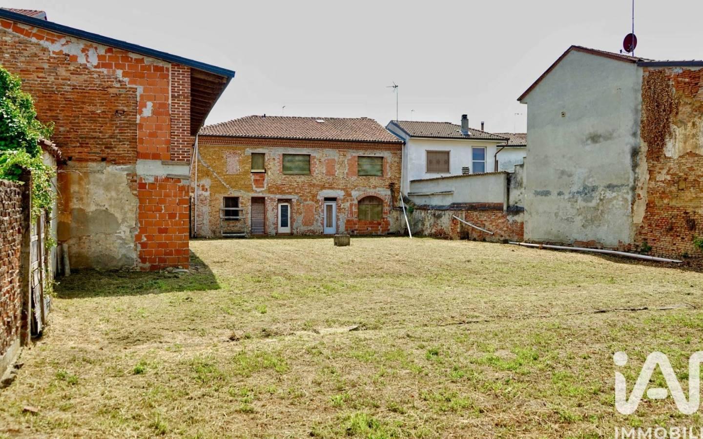 Villa unifamiliare piazza Baiveri, Centro, Masio
