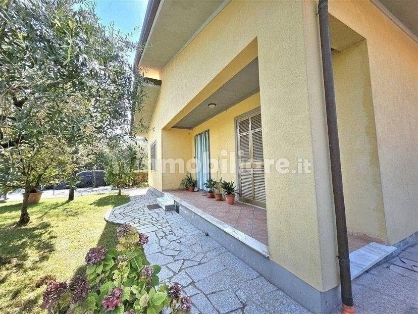 Terratetto unifamiliare 100 m², da ristrutturare, Marina di Massa Centro, Massa — foto 12 di 20