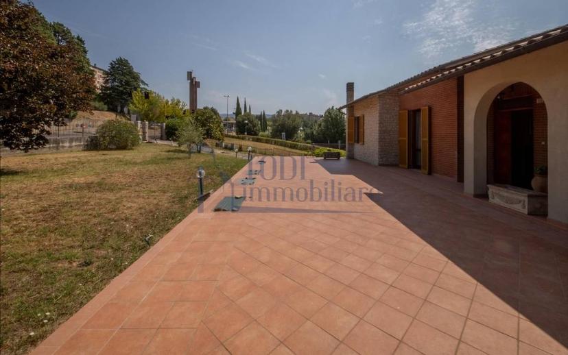 Villa unifamiliare frazione Collevalenza 63-64, Todi 63-64, Todi — foto 6 di 45
