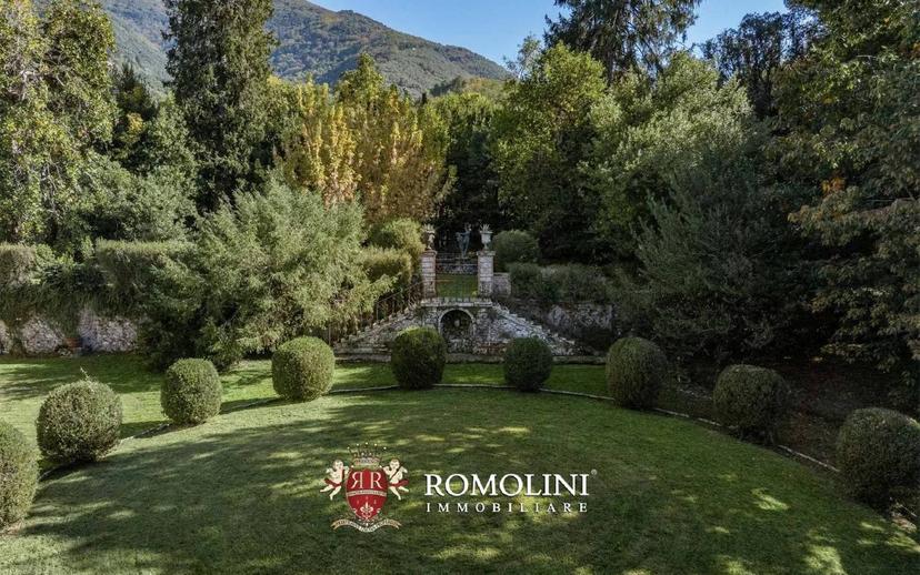 Villa unifamiliare, da ristrutturare, 839 m², Camaiore Paese, Camaiore — foto 42 di 60