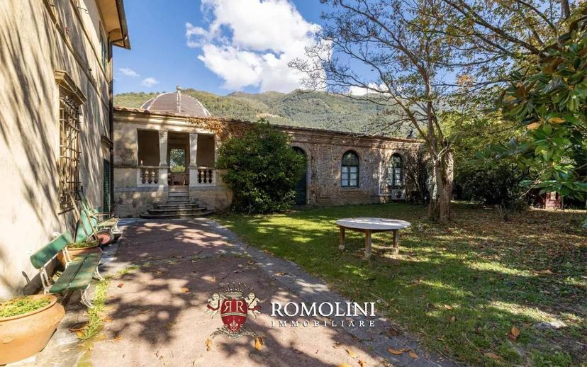 Villa unifamiliare, da ristrutturare, 839 m², Camaiore Paese, Camaiore — foto 22 di 60
