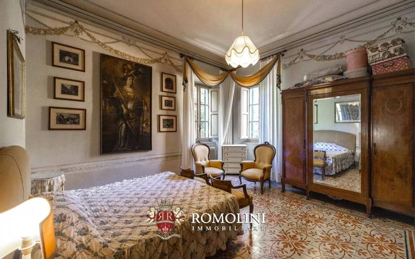 Villa unifamiliare, da ristrutturare, 839 m², Camaiore Paese, Camaiore — foto 2 di 60