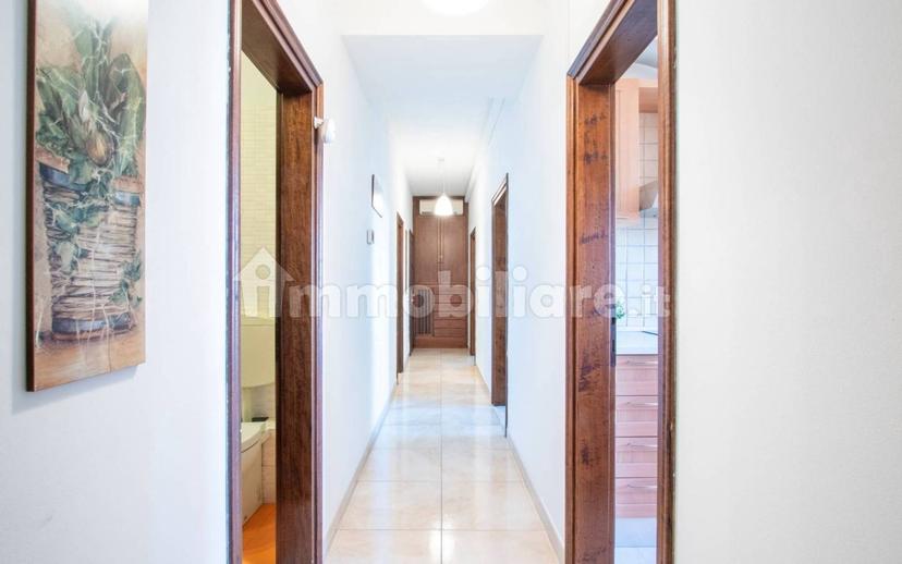 Stanza singola via Michele De Angelis 10, Milano — foto 2 di 24