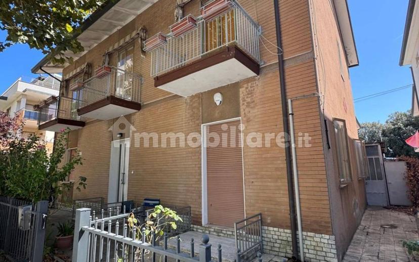 Quadrilocale viale Giulio Serafini 2, Viserbella, Rimini — foto 27 di 42