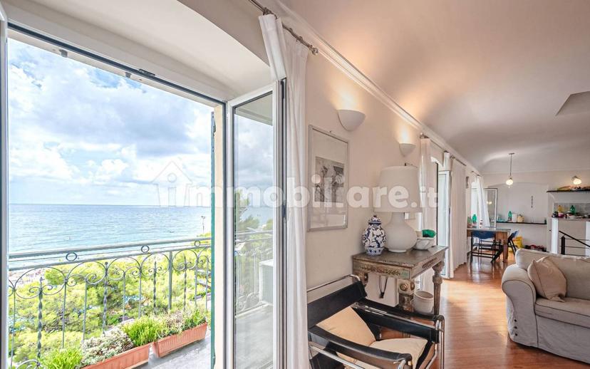 Appartamento corso Giacomo Matteotti 3, Centro, Arenzano — foto 17 di 64