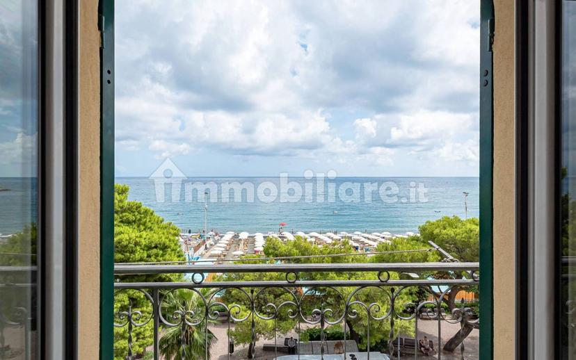 Appartamento corso Giacomo Matteotti 3, Centro, Arenzano — foto 5 di 64