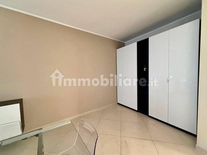 Trilocale via Manfredi di Svevia, Centro Storico, Benevento — foto 14 di 15