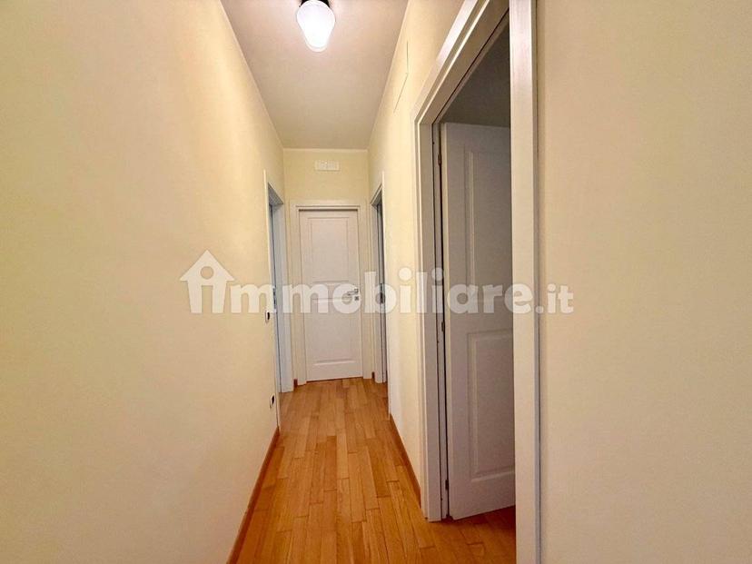 Trilocale via Manfredi di Svevia, Centro Storico, Benevento — foto 6 di 15