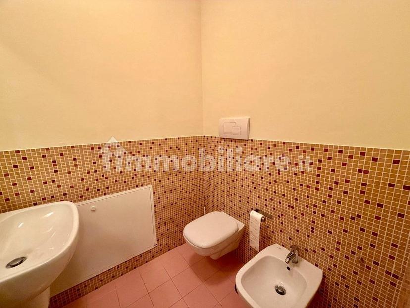 Trilocale via Manfredi di Svevia, Centro Storico, Benevento — foto 5 di 15