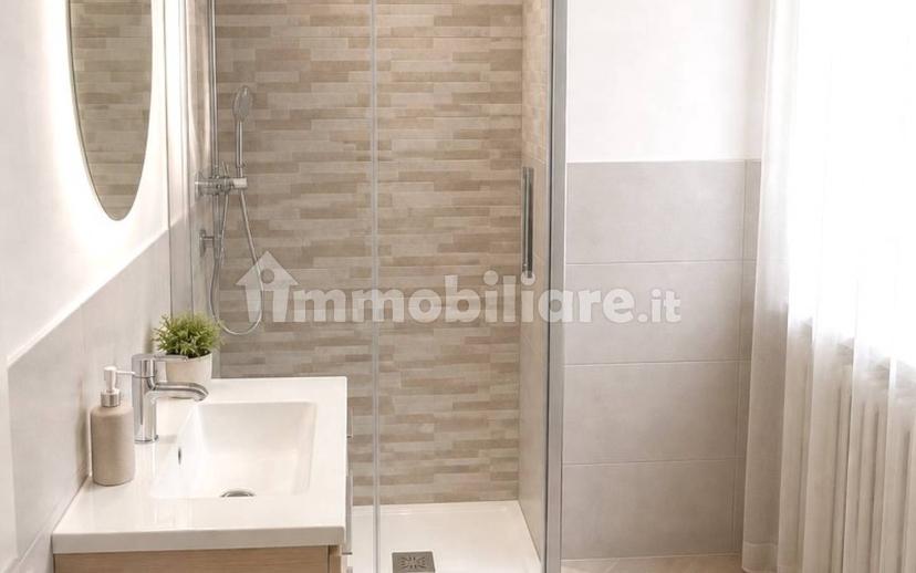 Quadrilocale via Don Gian Battista Lombardi, Centro, Ponte San Pietro — foto 17 di 20