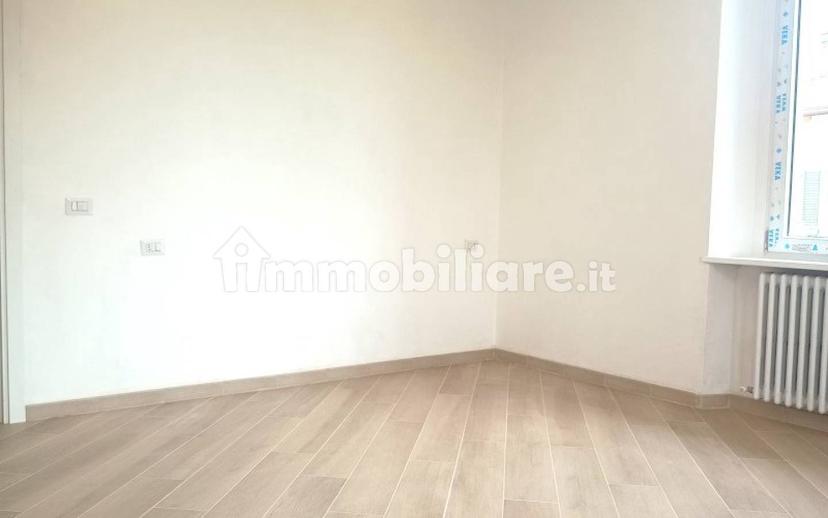 Quadrilocale via Don Gian Battista Lombardi, Centro, Ponte San Pietro — foto 15 di 20