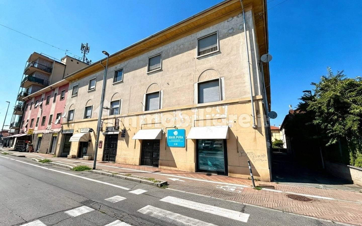 Trilocale vicolo Regina Pacis 3, Semicentro, Vercelli