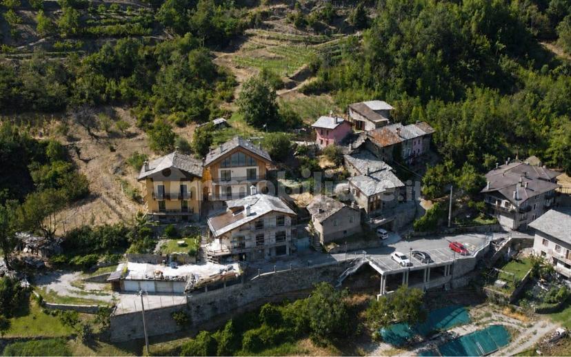 Terratetto plurifamiliare frazione La Crete 221, Villeneuve — foto 2 di 6