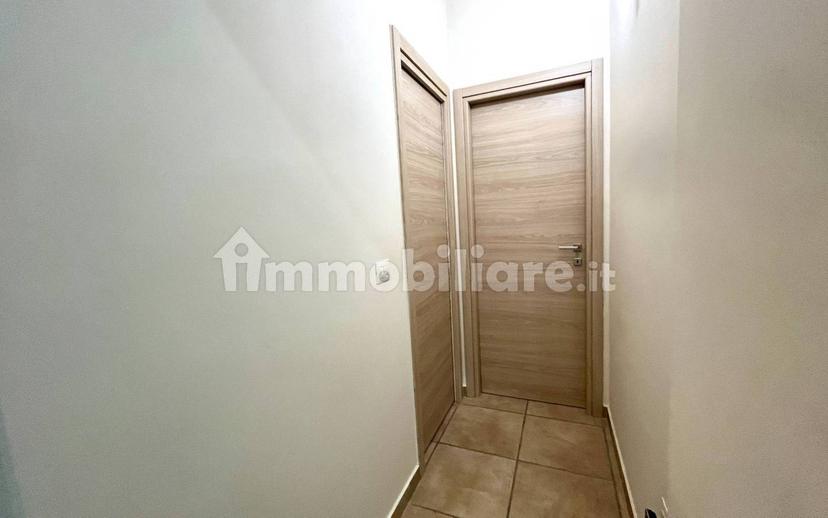 Bilocale ottimo stato, primo piano, Trani — foto 3 di 16