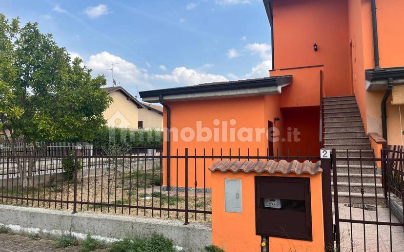 Appartamento in villa via Nilde Iotti, Chignolo Po