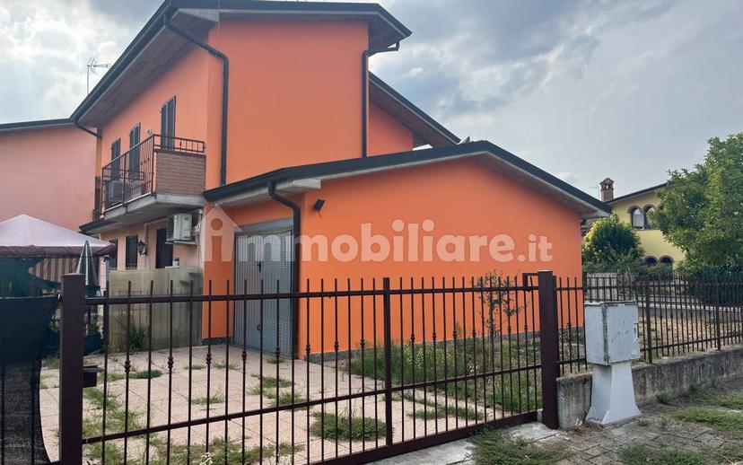 Appartamento in villa via Nilde Iotti, Chignolo Po — foto 7 di 27