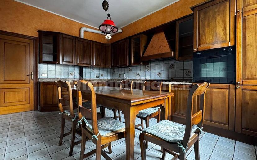 Villa unifamiliare, buono stato, 340 m², Governolo, Roncoferraro — foto 16 di 24
