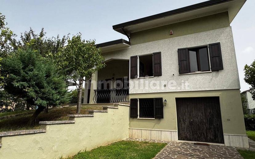 Villa unifamiliare, buono stato, 340 m², Governolo, Roncoferraro — foto 5 di 24