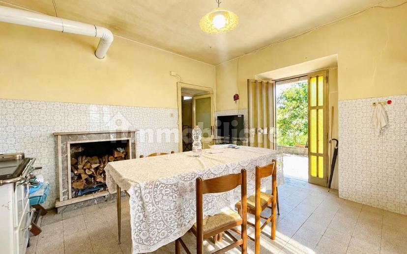 Casale, buono stato, 254 m², Arpino — foto 3 di 28