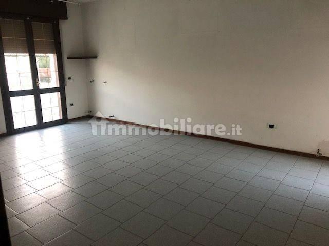 Appartamento via Benedetto Cairoli 16, Centro, Bagnacavallo — foto 7 di 16