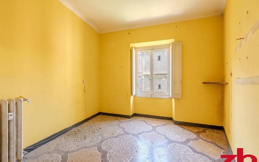 Bilocale Vico Barnabiti, Castelletto, Genova