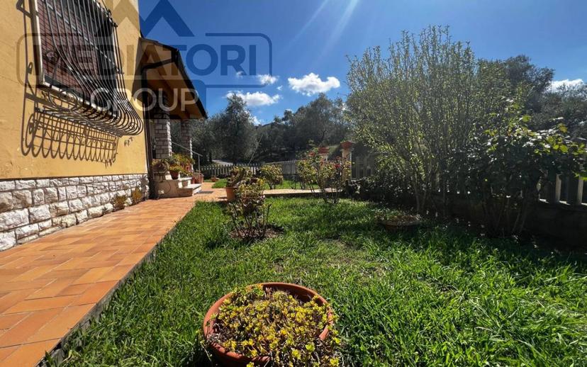 Villa unifamiliare via della Tinaia, Montecarlo — foto 2 di 12