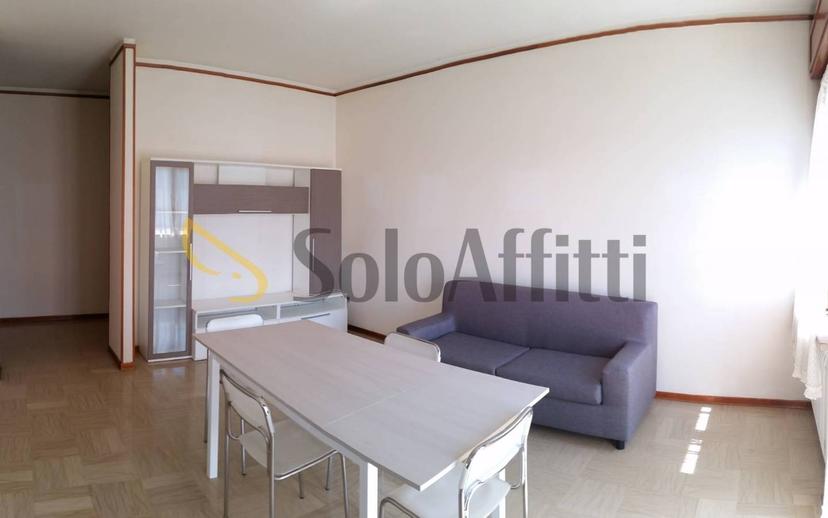 Trilocale via Oslavia 4, Centro, Legnago — foto 4 di 9