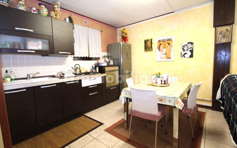 Trilocale buono stato, piano terra, Centro, Pescantina — foto 2 di 28