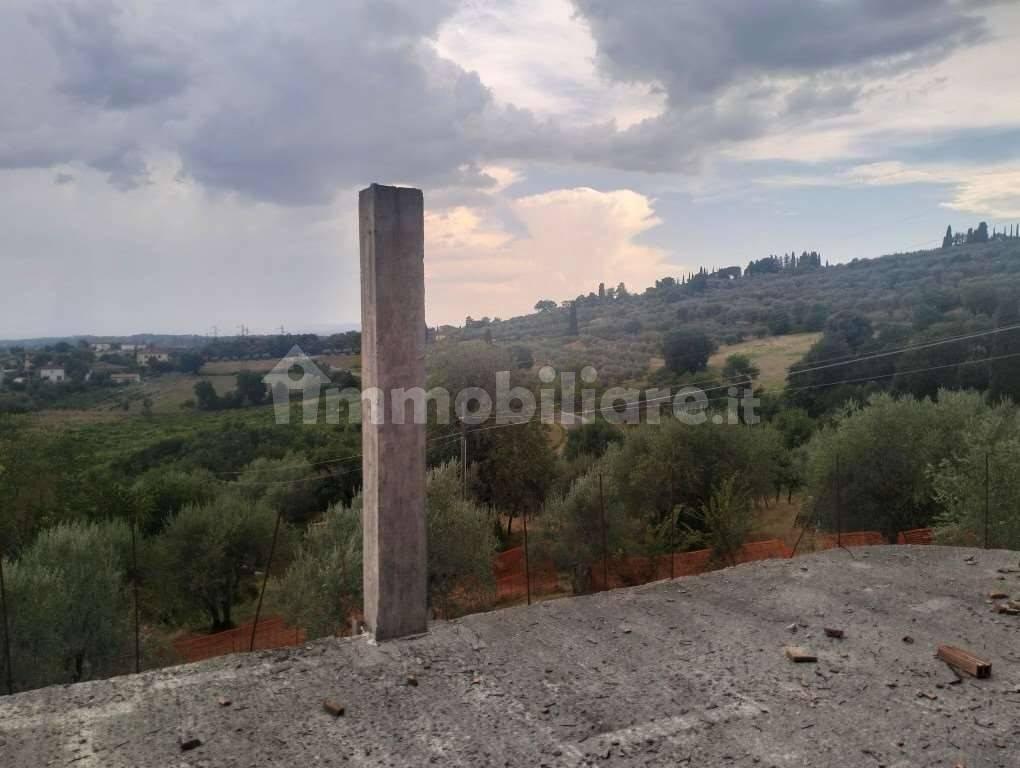 Villa unifamiliare 250 m², Lucignano