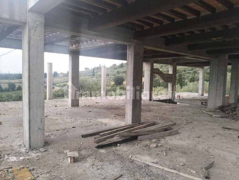 Villa unifamiliare 250 m², Lucignano — foto 5 di 9