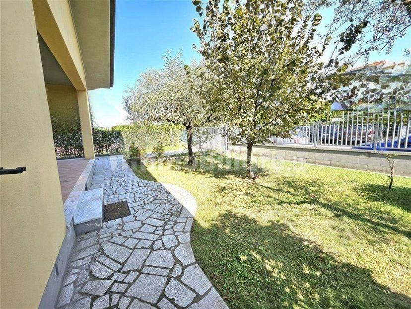 Terratetto unifamiliare 100 m², da ristrutturare, Marina di Massa Centro, Massa — foto 14 di 20