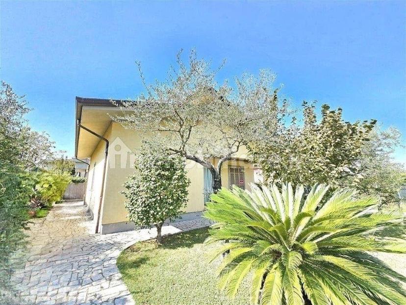 Terratetto unifamiliare 100 m², da ristrutturare, Marina di Massa Centro, Massa — foto 16 di 20