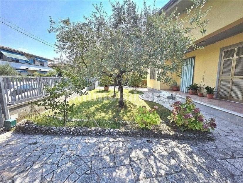 Terratetto unifamiliare 100 m², da ristrutturare, Marina di Massa Centro, Massa — foto 19 di 20