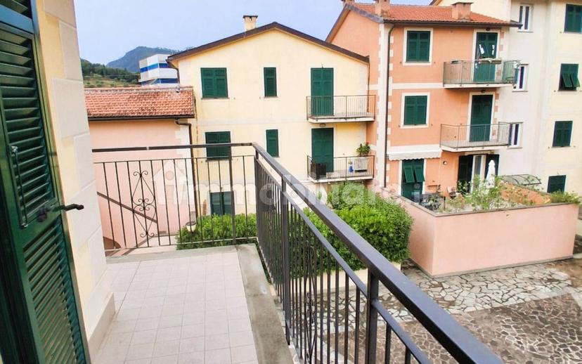 Trilocale buono stato, secondo piano, Centro, Sestri Levante — foto 2 di 13