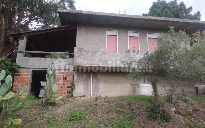 Terratetto unifamiliare via Villafranca, Gesso, Messina