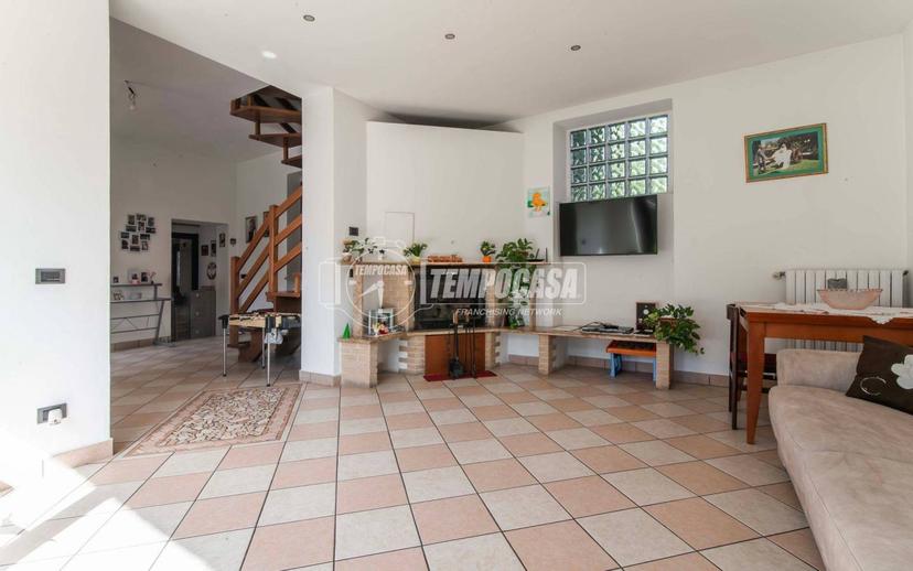 Terratetto unifamiliare via Fratelli Cairoli 1, Gorla Minore — foto 19 di 23