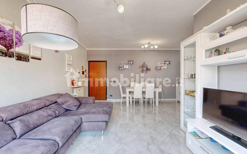 Appartamento buono stato, primo piano, Caponago — foto 16 di 58
