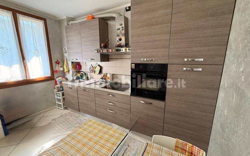 Trilocale ottimo stato, piano terra, Centro, Visano — foto 14 di 23