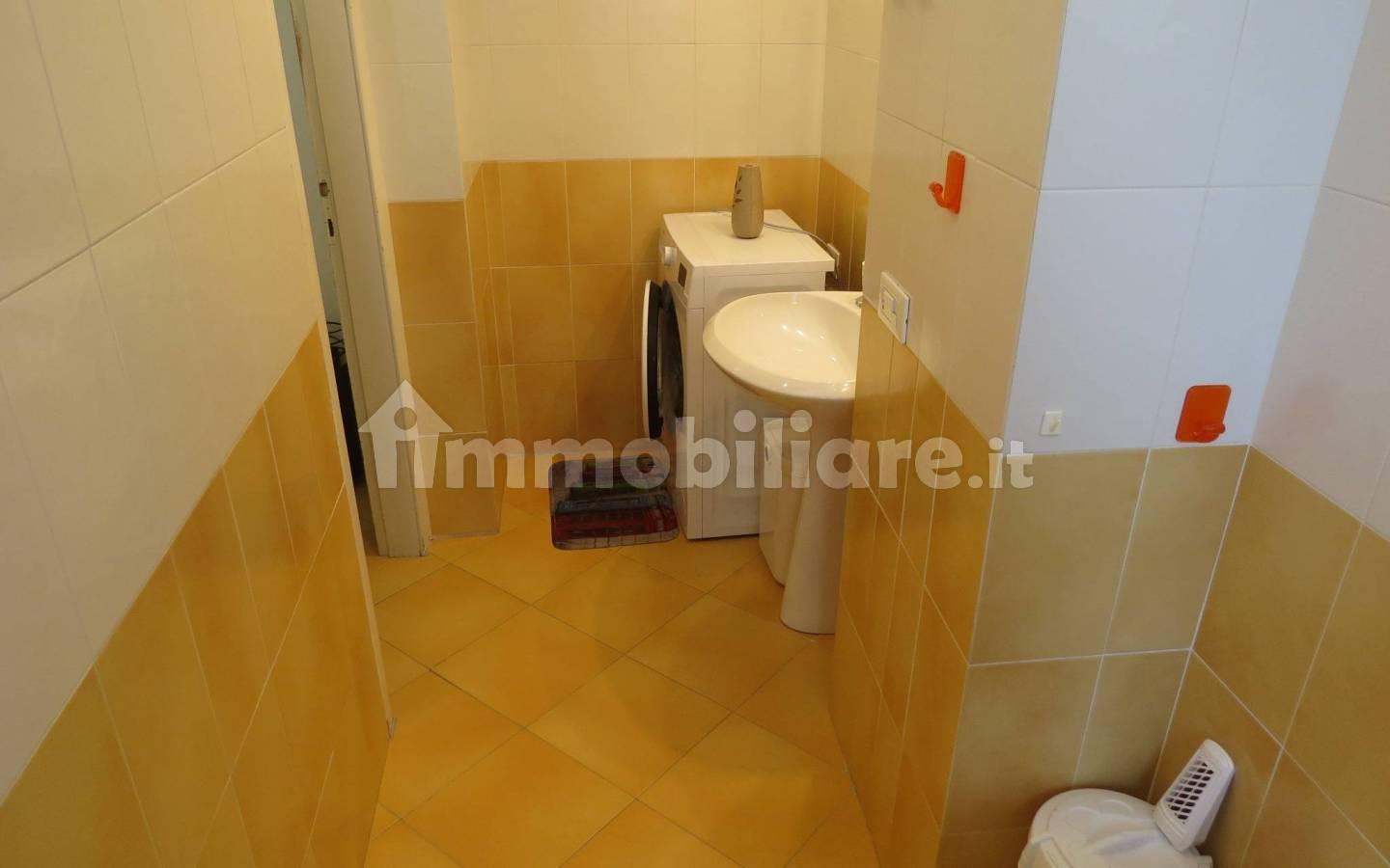Bilocale piazza Piccapietra 73, Centro Città, Genova