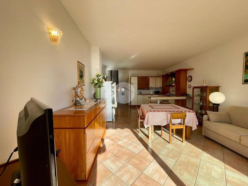 Trilocale Località Camille 17, Centro, Torri del Benaco — foto 24 di 27