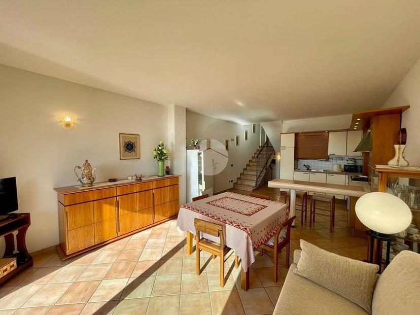 Trilocale Località Camille 17, Centro, Torri del Benaco — foto 20 di 27