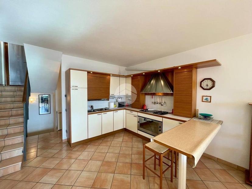 Trilocale Località Camille 17, Centro, Torri del Benaco — foto 21 di 27
