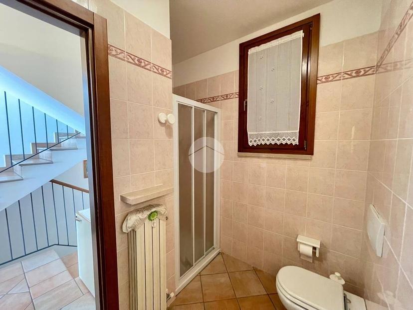 Trilocale Località Camille 17, Centro, Torri del Benaco — foto 13 di 27