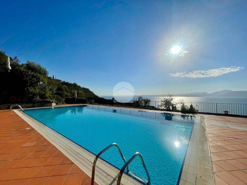 Trilocale Località Camille 17, Centro, Torri del Benaco — foto 10 di 27
