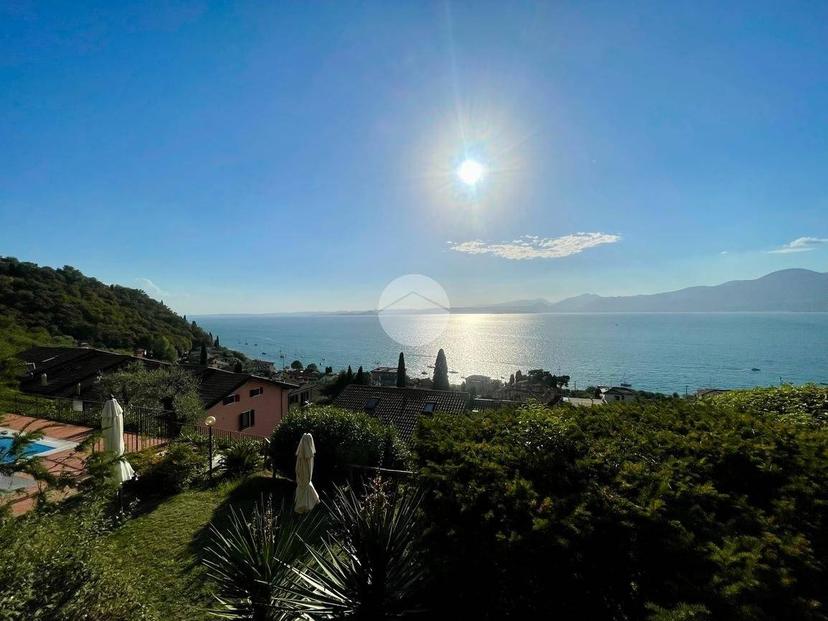 Trilocale Località Camille 17, Centro, Torri del Benaco — foto 15 di 27